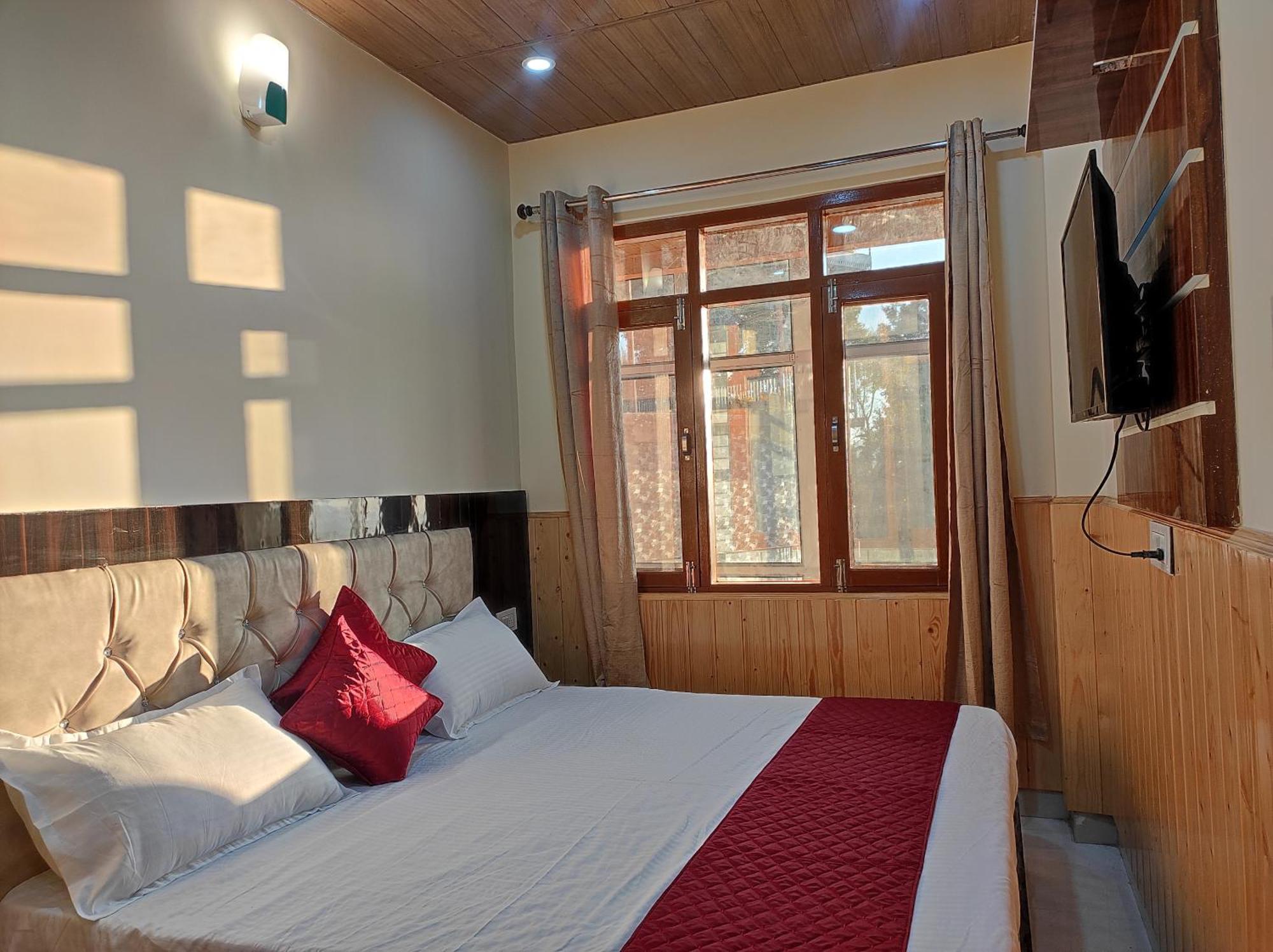 Vintage Woods Inn Shimla Exterior photo